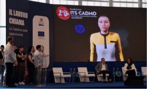 Stand ITS Cadmo Academy con avatar di intelligenza artificiale all'evento Il lavoro chiama in Calabria